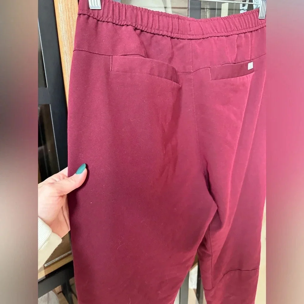FIGS Scrubs Tansen Joggers Pants Burgundy pockets ribbed ankle elastic wine red